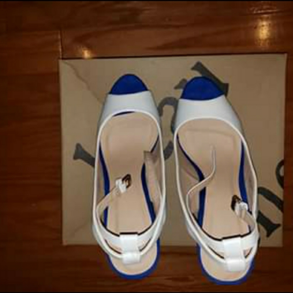 Beautiful shoes 9.5 make offer
